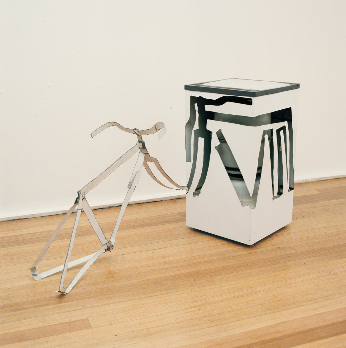 Spin Dryer with Bicycle Frame including Handlebars